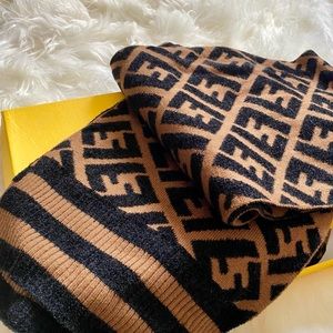 Fendi FF Logo Scarf Black & Camel
